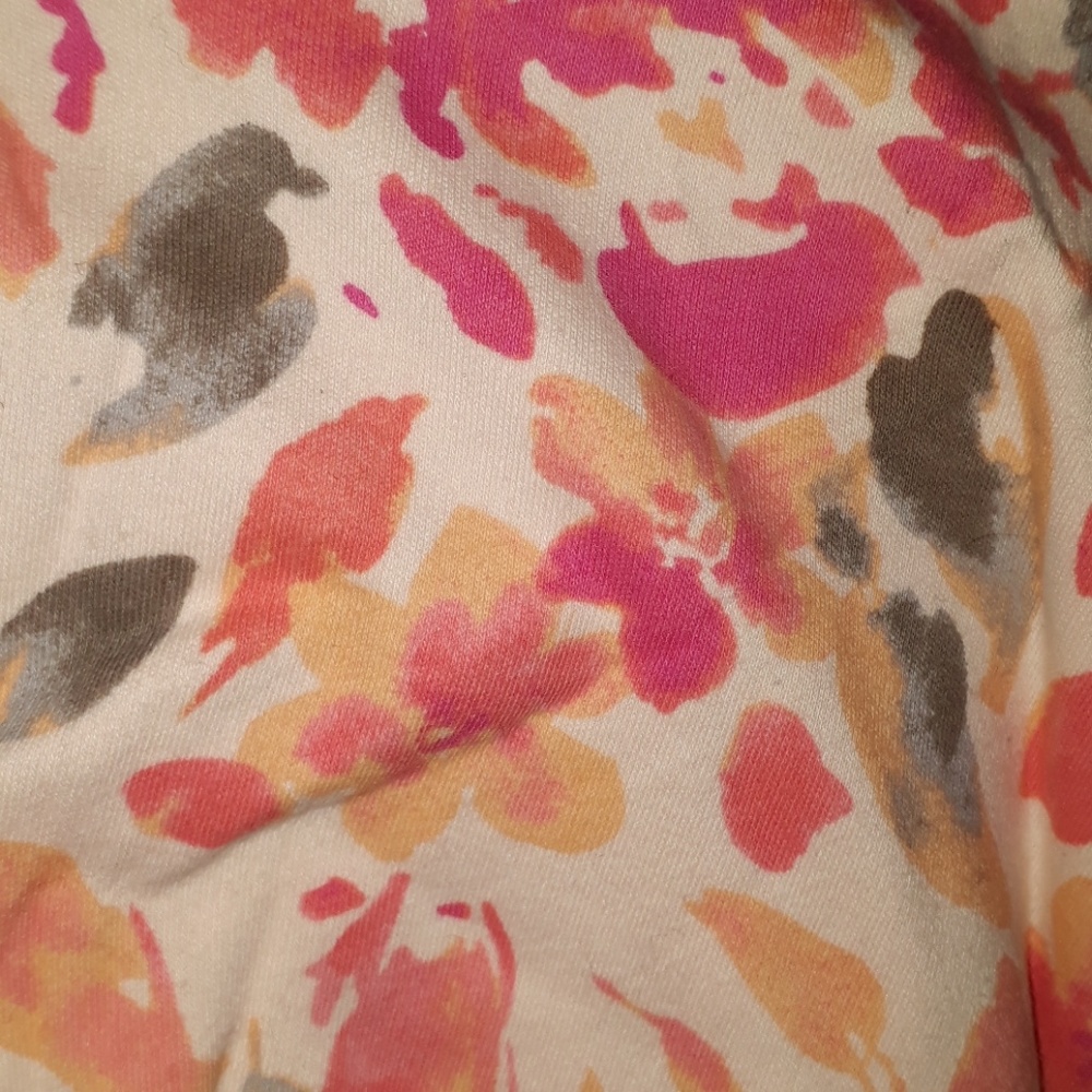 Floral tee - Picture 2 of 2